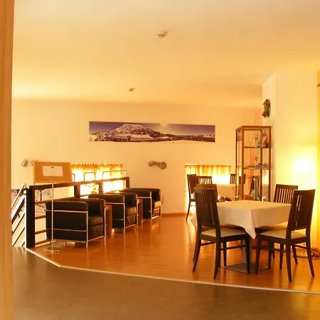 Dolomiti 3* טרנטו
